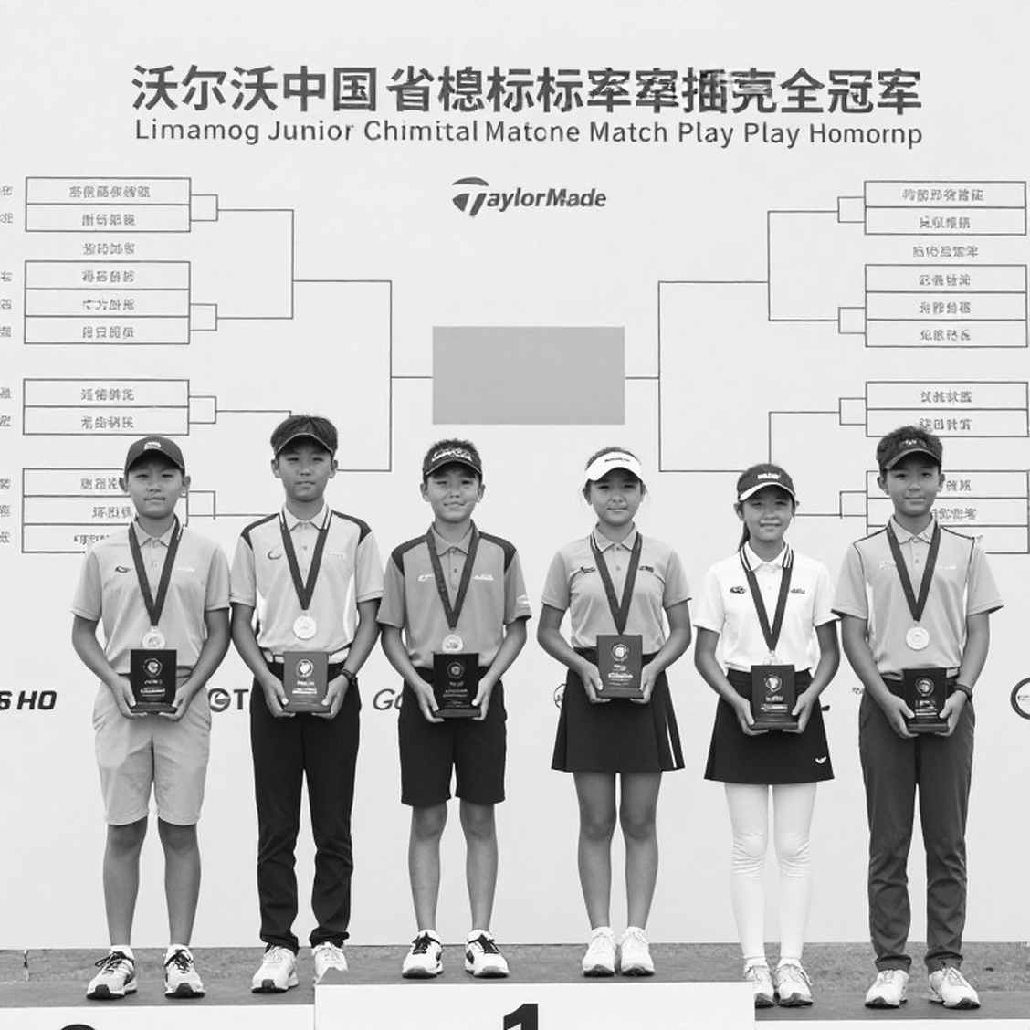 Golf Việt Nam đang học gì từ Hàn Quốc? Bài học từ những cú chỉ tay lên khán đài