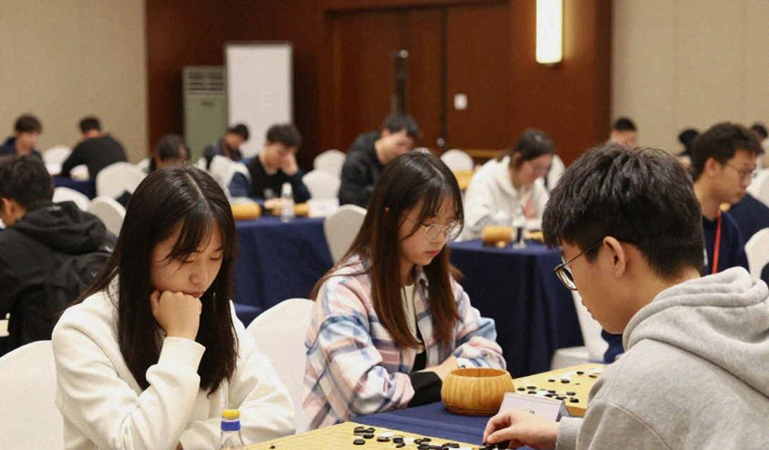 Chín tầng phân tích một giải esports: bài học từ một bảng dữ liệu trống